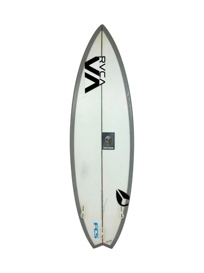 OP3 5'8" x 18 5/8" X  2 5/16", 3x  FCS 2 Fin Boxes [Good] - ID:1053119