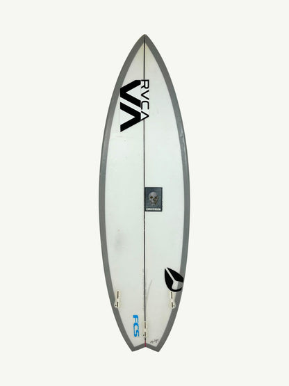 OP3 5'8" x 18 5/8" X  2 5/16", 3x  FCS 2 Fin Boxes [Good] - ID:1053119